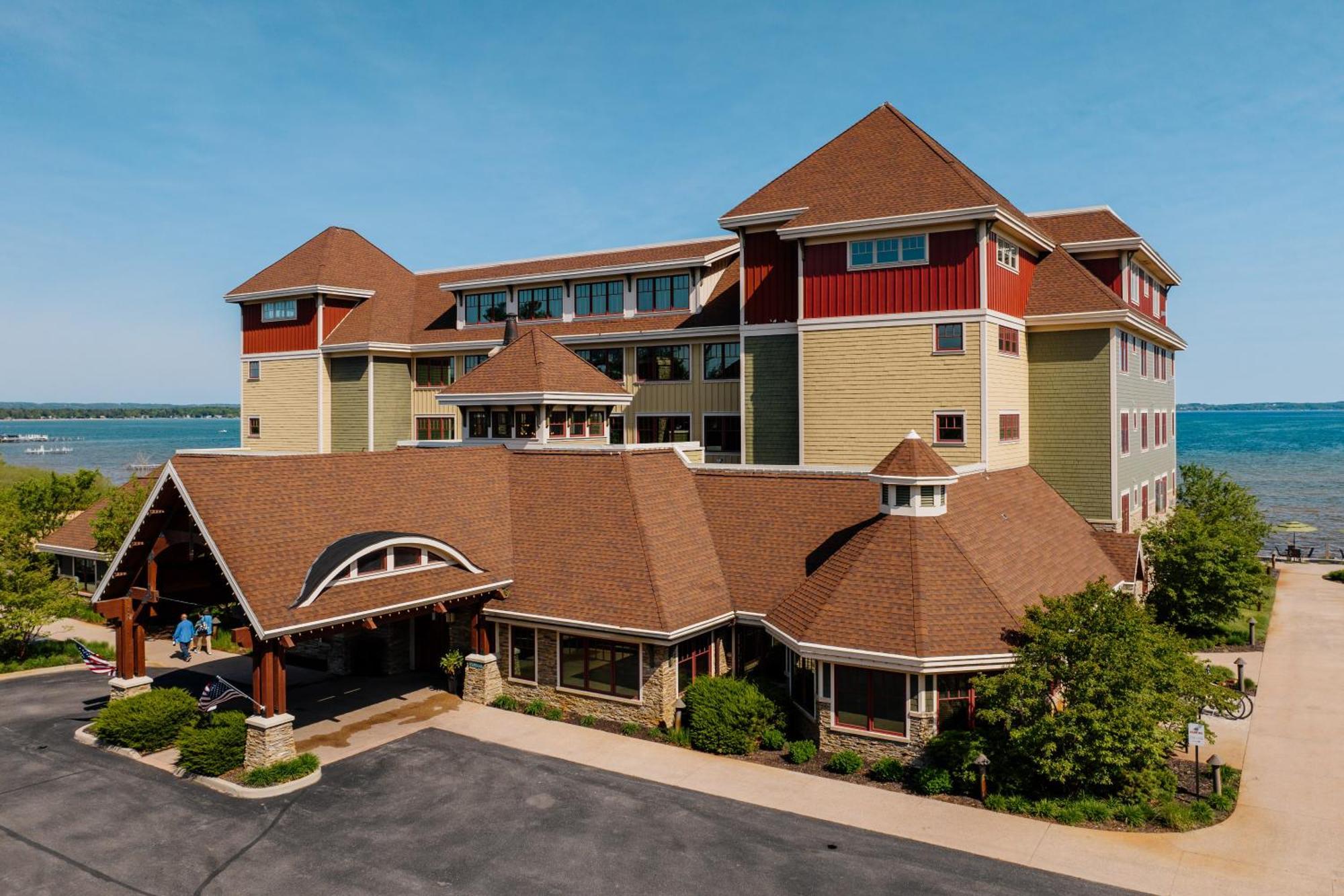 Tamarack Lodge Траверс-Сити Экстерьер фото